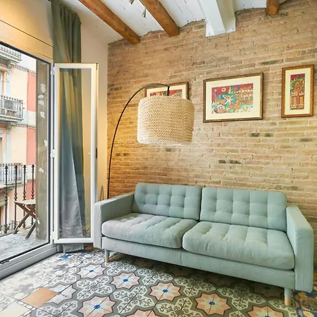 64 In A Typical Barcelona's Old Building Διαμέρισμα Βαρκελώνη