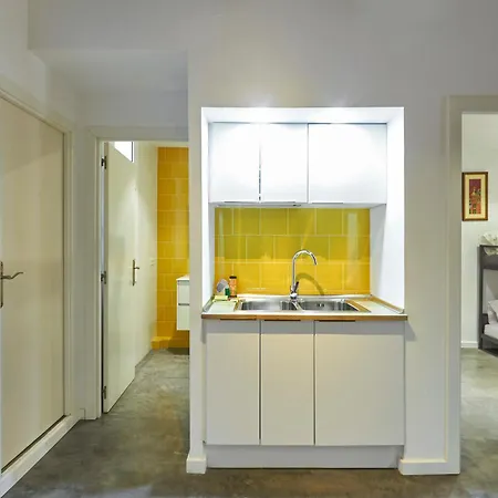 Apartamento 64 In A Typical Barcelona's Old Building Barcelona