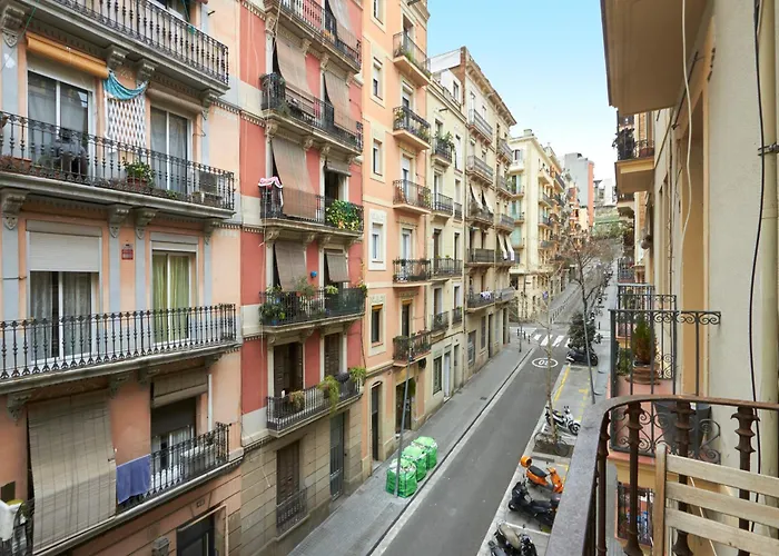 公寓 64 In A Typical Barcelona's Old Building *