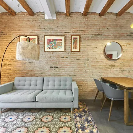 64 In A Typical Barcelona's Old Building Barselona
